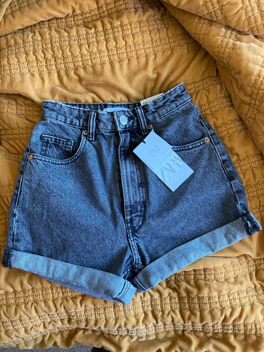 NWT Zara high rise mom fit shorts Size 0/00